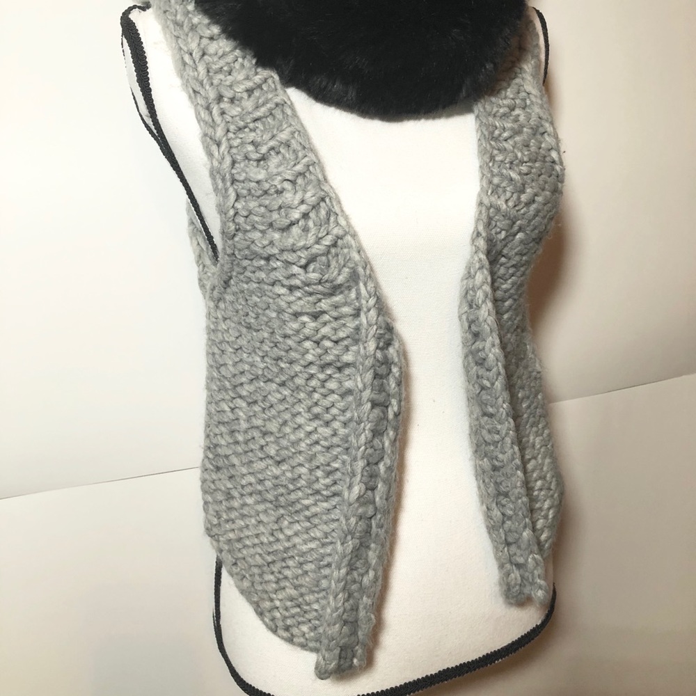Sweater knit vest